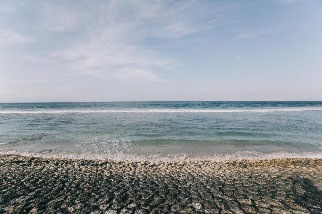 Cave Beach Bungalow Semaya Kültér fotó